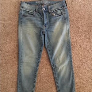 American Eagle Light Wash Jeans